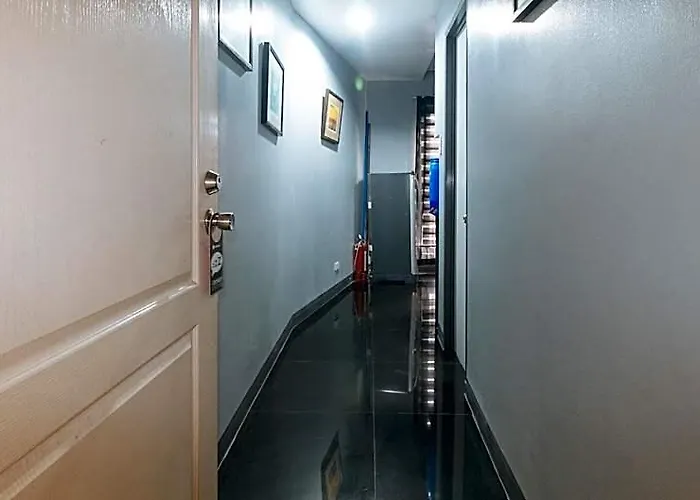 Reddoorz At Tjmg By Bel Air Polaris Makati Hotel *